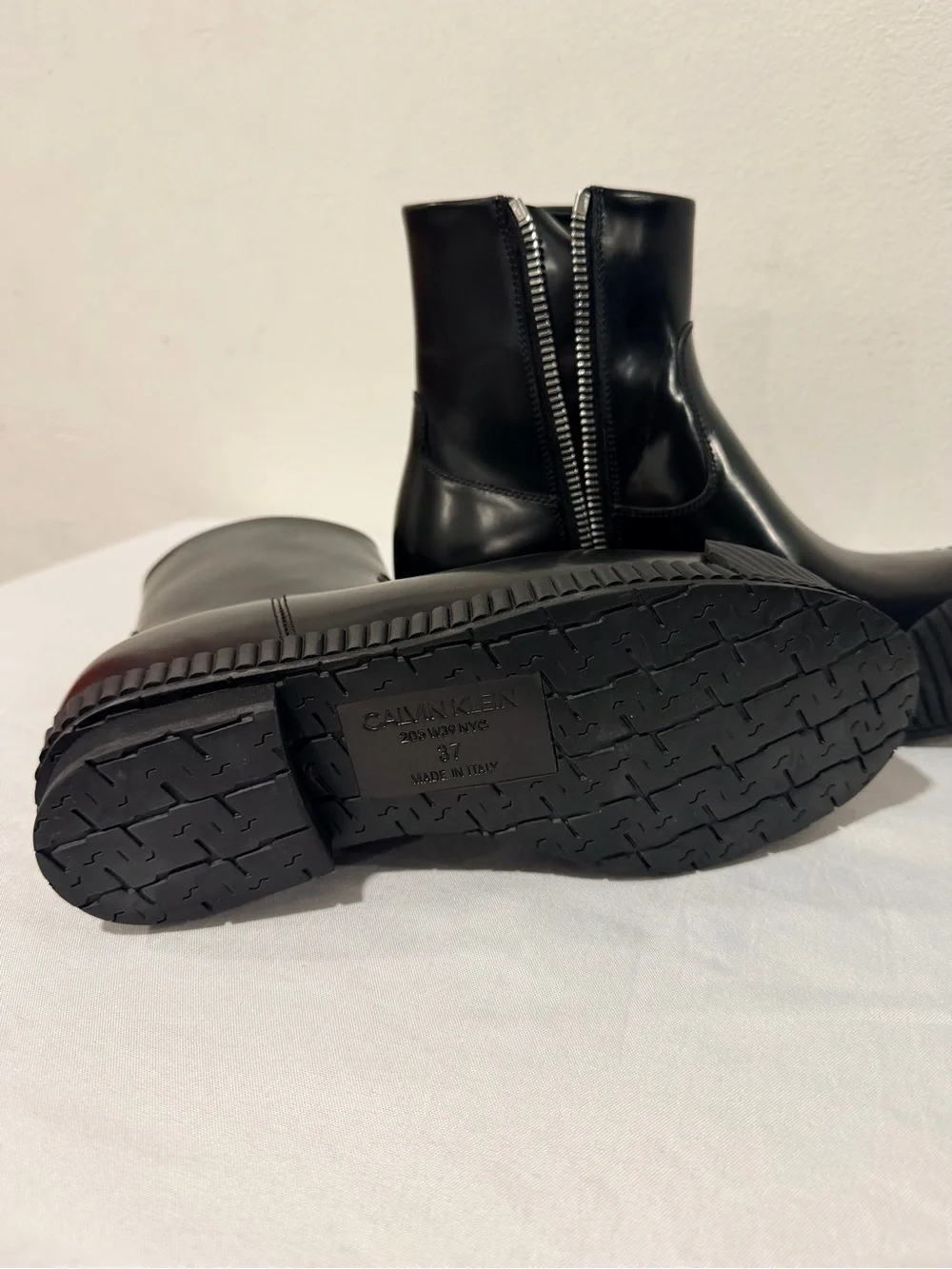 Calvin Klein Black Rubber Toe Cap Boots size US 7W